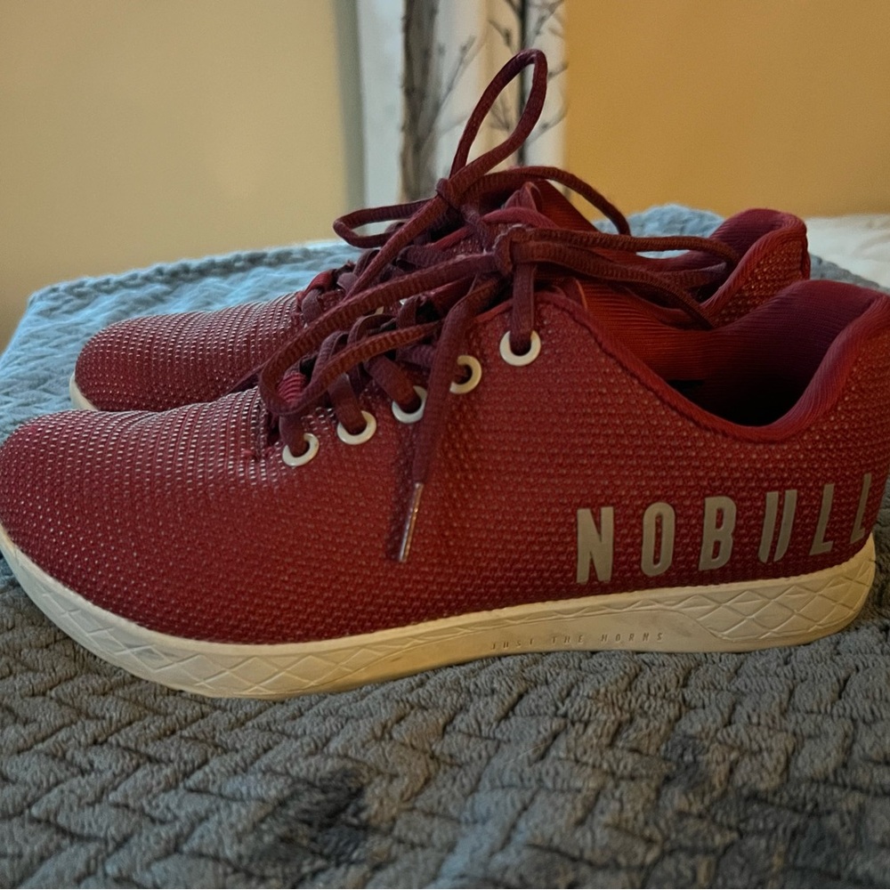 NOBULL Red Training Shoes Womens 7 Mens 5.5